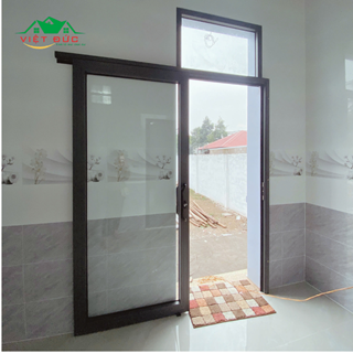 CỬA ĐI NHÔM XINGFA 1 CÁNH MỞ LÙA